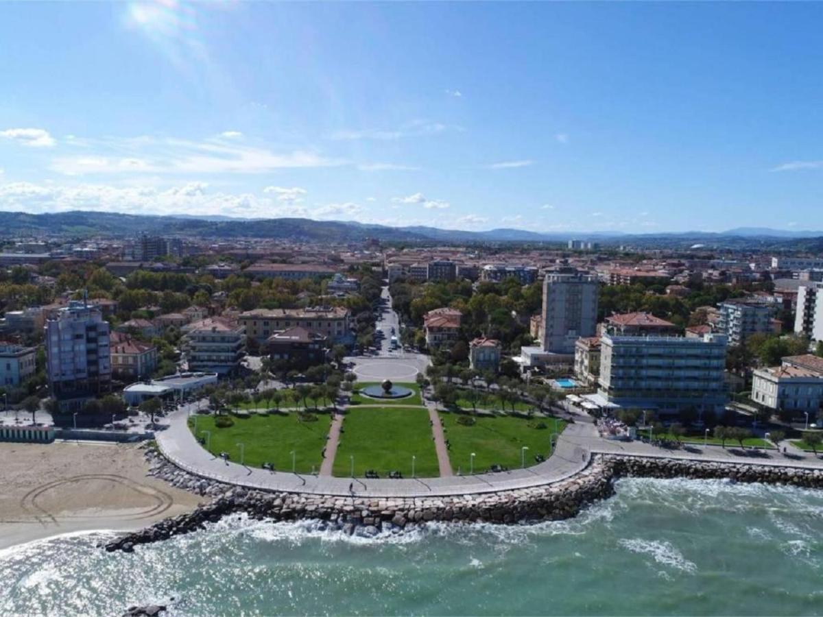 Casa Del Teatro Appartamento Con Splendida Terrazza Di Fronte Al Teatro Rossini Pesaro Eksteriør billede